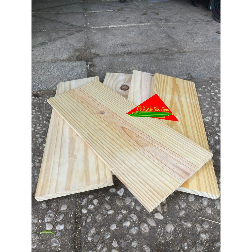 Tấm gỗ thông rộng 20cm,dài 60cm,dày 1cm đã bào láng đẹp 4 mặt phù hợp trang trí hoặc DIY, làm loa bluetooth, ốp tường