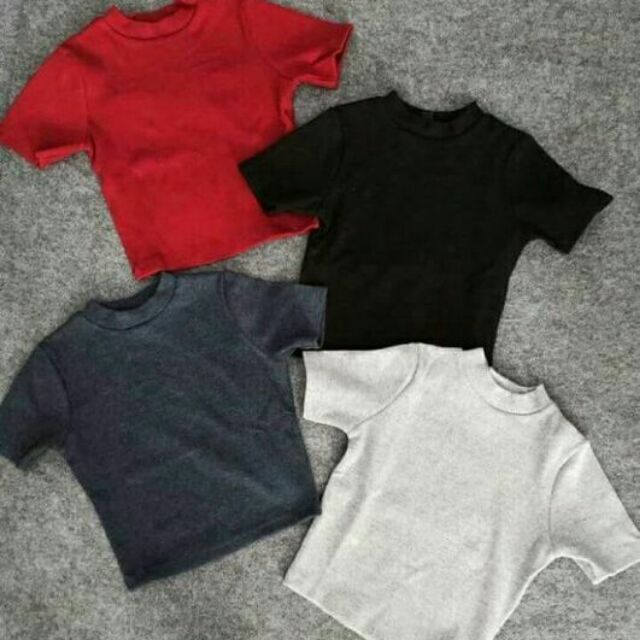 Áo croptop gân tay ngắn