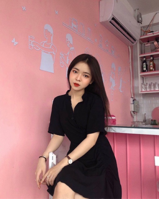 (Sale)ĐẦM ĐEN NÚT RÚT DÂY CỔ TRỤ | BigBuy360 - bigbuy360.vn