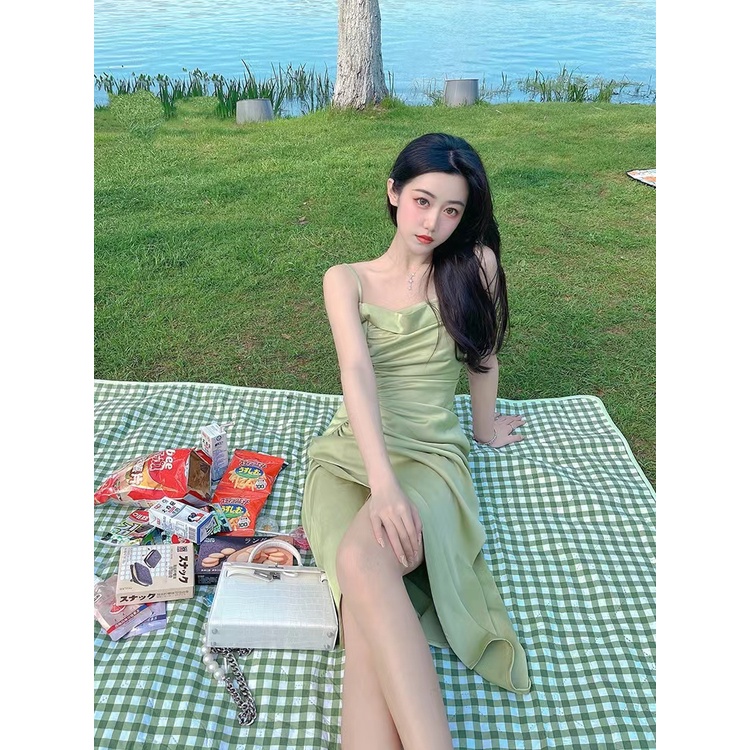 Hb Water Brother Đầm Hai Dây Dáng Ôm Màu Xanh Lá Thiết Kế Không Đồng Đều Tinh Tế