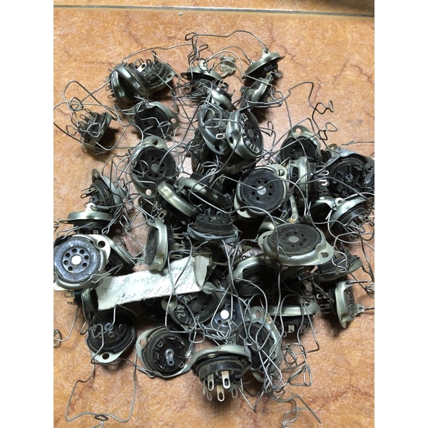 Đế đèn sứ 7 chân