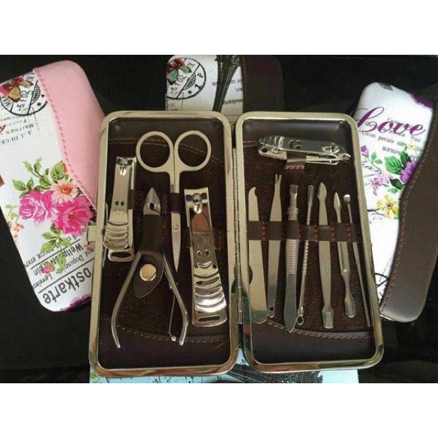 Bộ dụng cụ cắt móng tay 12 món