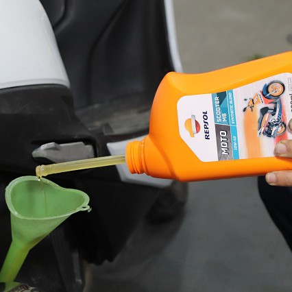 Nhớt Repsol Scooter Synthetic 10w40 MB 800ml