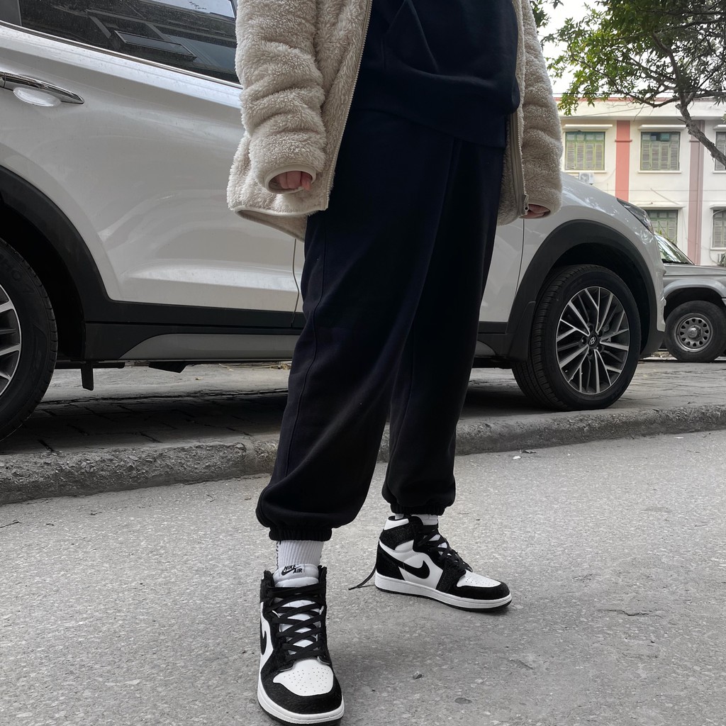 Quần sweatpants basic - 3RD Collection - AQJ001