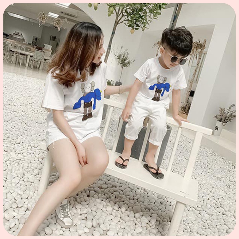 Áo Thun Đồng Phục Gia Đình In Hình Búp Bê Kaws Cho Bố Bẹ Bé