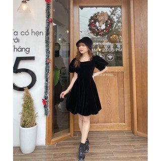 Váy nhung cổ vuông