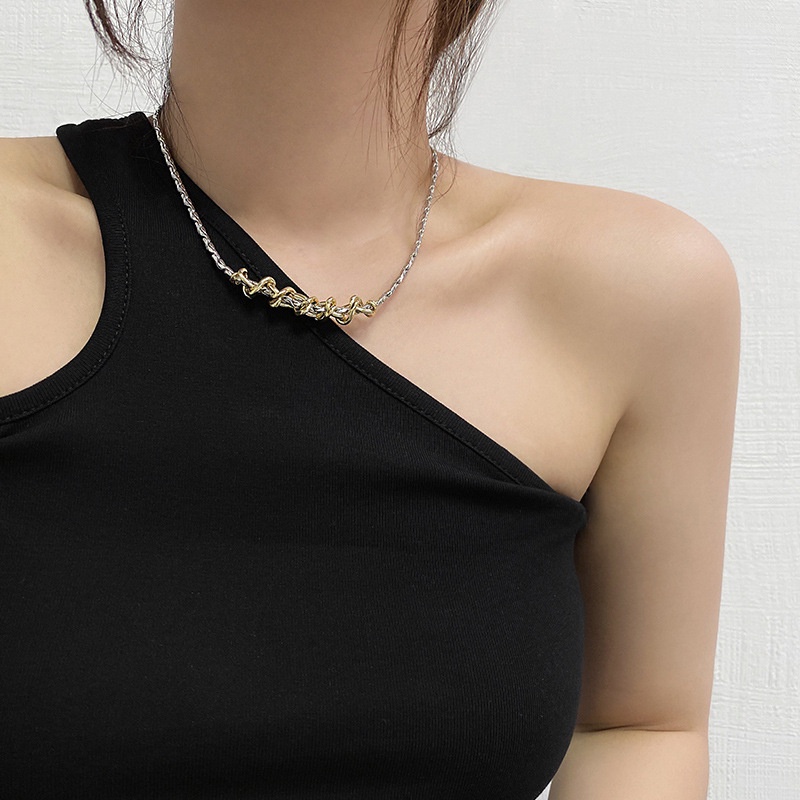 Dây Chuyền Kim Loại Dạng Xoắn Màu Sắc Tương Phản Phong Cách Hàn Quốc 19A1426