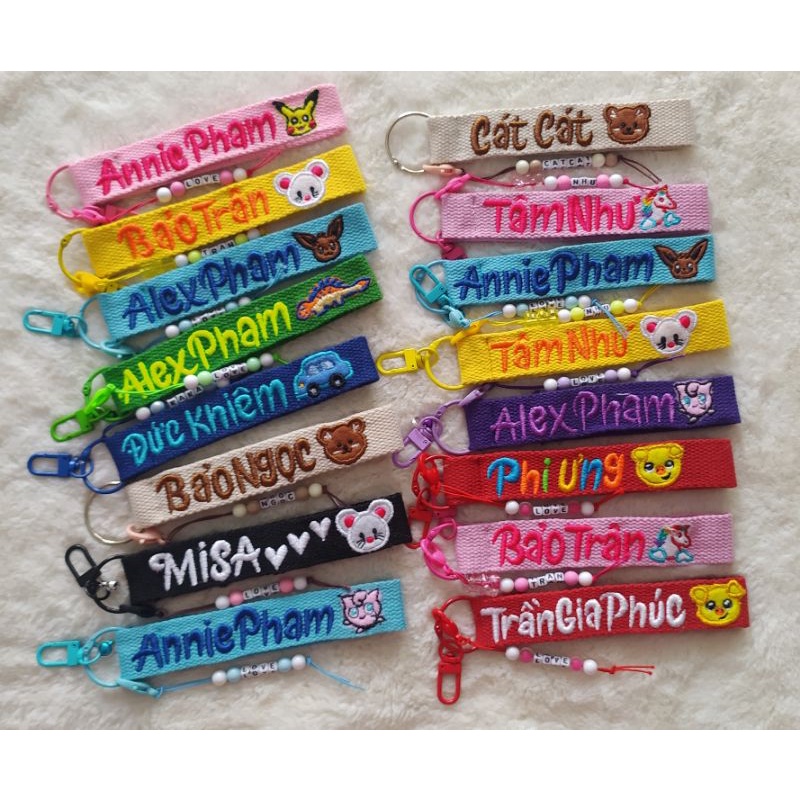 Nametag màu sắc thêu tên+ hình theo yêu cầu, k thêm phí đổi hình.