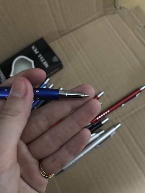 Bút bi bấm cao cấp mã 2284