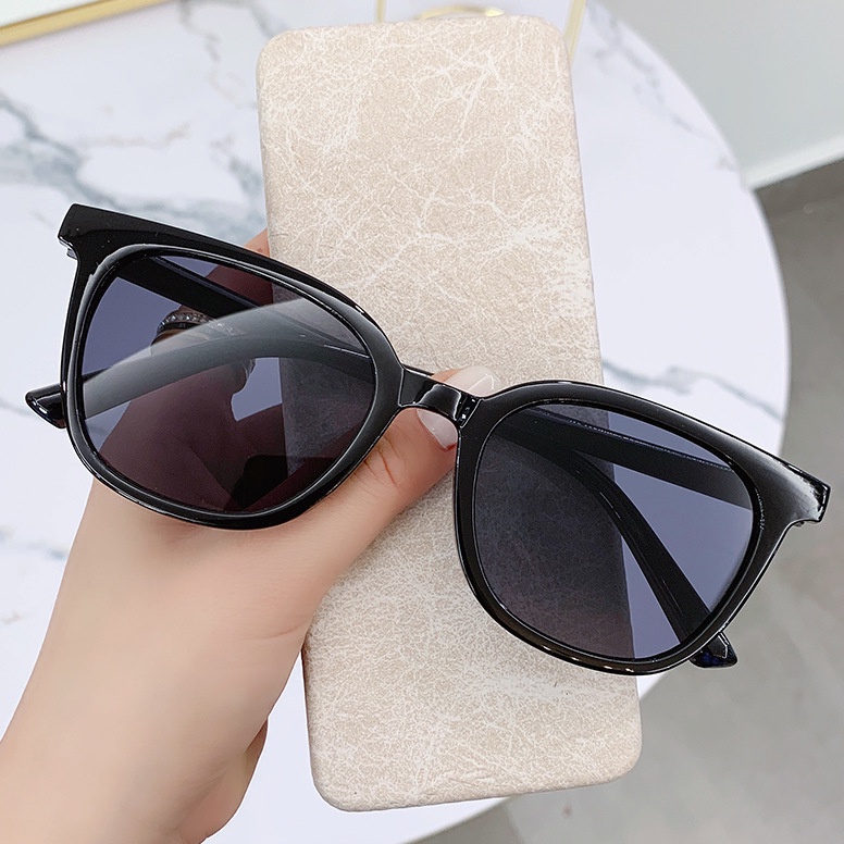 Kính Mát Gọng Nhựa Nhiều Màu Sắc Mới 2022 Cho Nam Nữ