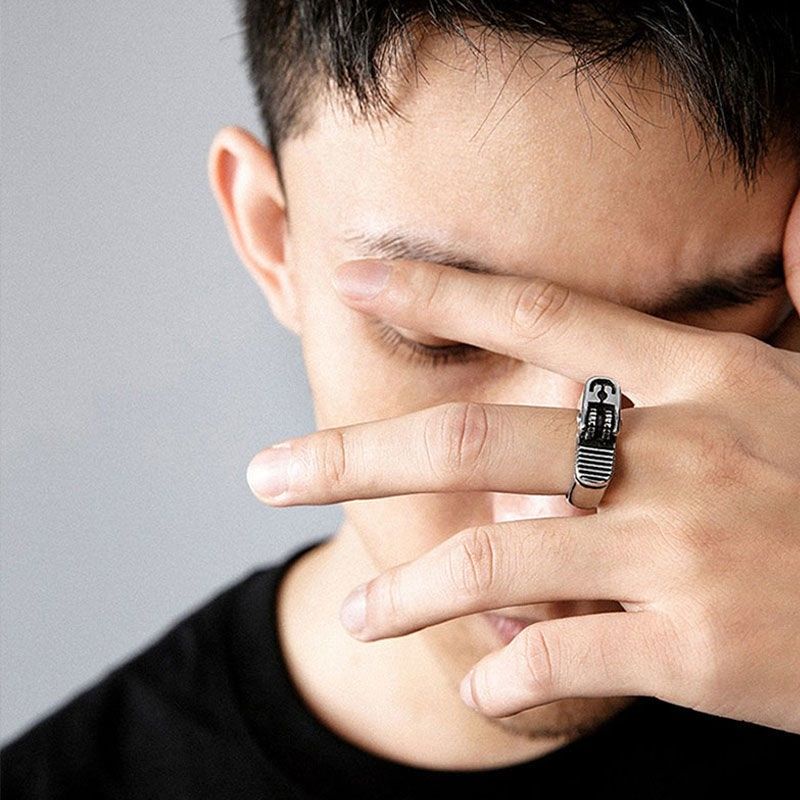 Nhẫn sáng tạo dành cho nam, nhẫn sáng tạo hình bật lửa, nhẫn giả toàn bộ người theo phong cách punk Châu Âu và Mỹ Nhẫn nam sáng tạo mạ vàng