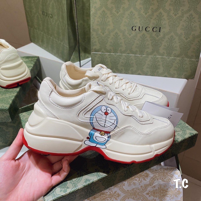 Giày thể thao gucci doraemon