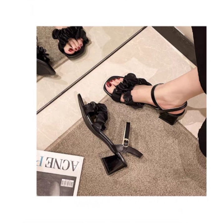 Sandal quai chéo bèo nhún voan tơ cao 5p mã V17