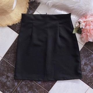 CHÂN VÁY CHỮ A BASIC ( TRẮNG - ĐEN )
