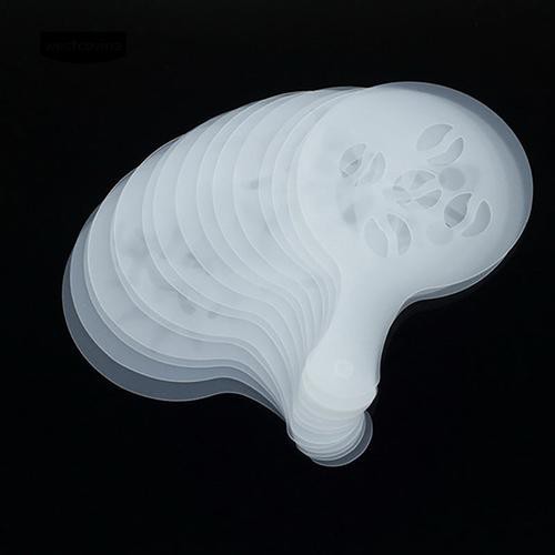 Khuôn trang trí trên mặt tách cà phê độc đáo