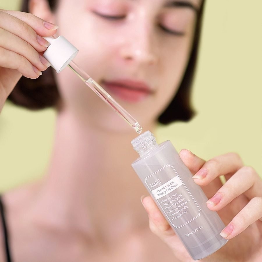 Serum Klairs Fundamental Watery Oil Drop Tinh dầu dưỡng ẩm chiết xuất trà xanh và gạo 50ml