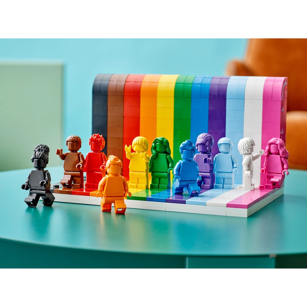 LEGO Icons 40516 Everyone is Awesome