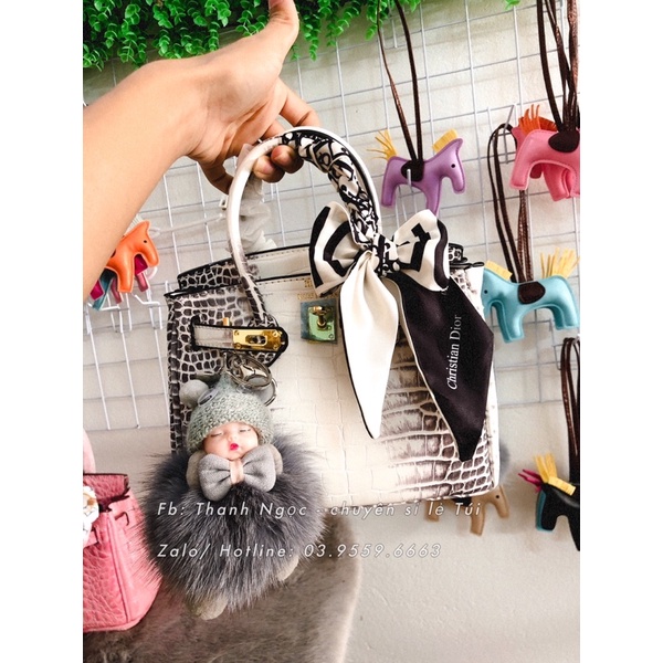 Khăn dior quấn túi, Khăn quàng cổ siêu sang chảnh