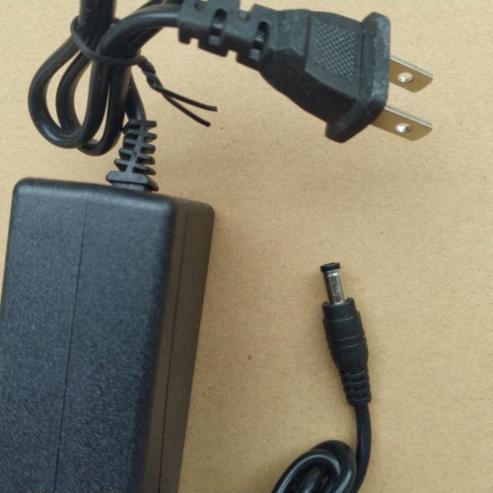 Bộ nguồn chuyển đổi điện AC sang DC adapter 12V 5A