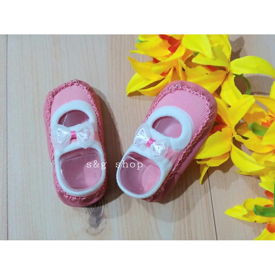 Giày Tập Đi Chống Trượt Họa Tiết Cute Cho Bé Gái (Size 11-12cm)