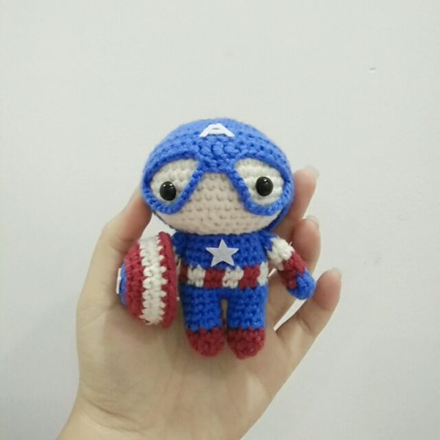 Móc khóa len Captain America 😎