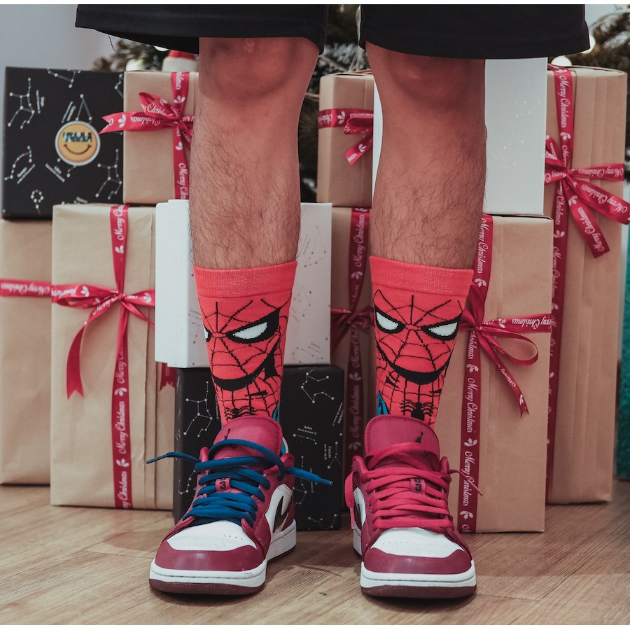 Vớ in hình Nhân Vật  Chất Liệu 80% Cotton Mang Lại Cảm Giác Thoáng Khí.