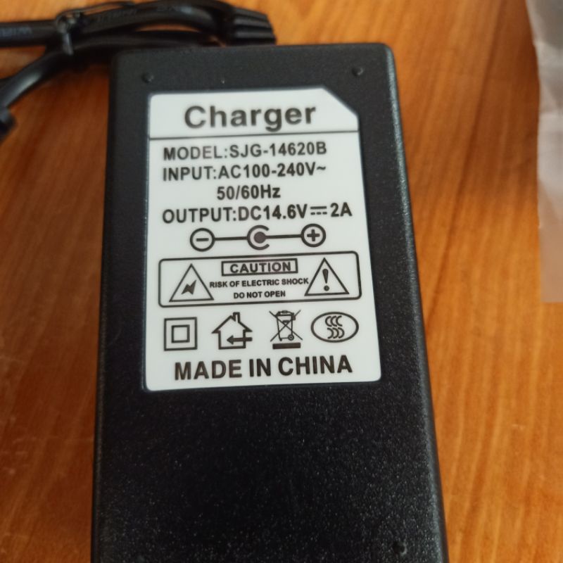 Sạc pin lithium 14.6v 2a