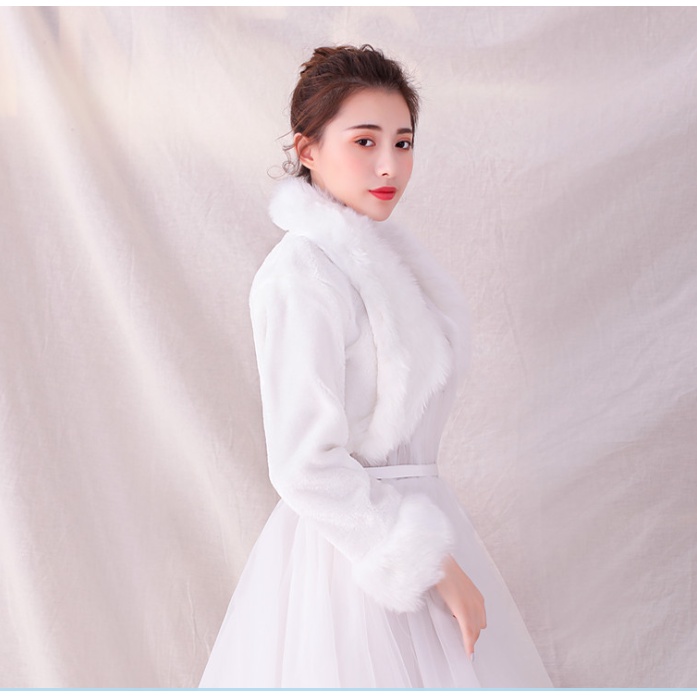 Áo choàng lông cho cô dâu màu đông loại có tay hàng đẹp, Giá chỉ 180k | BigBuy360 - bigbuy360.vn