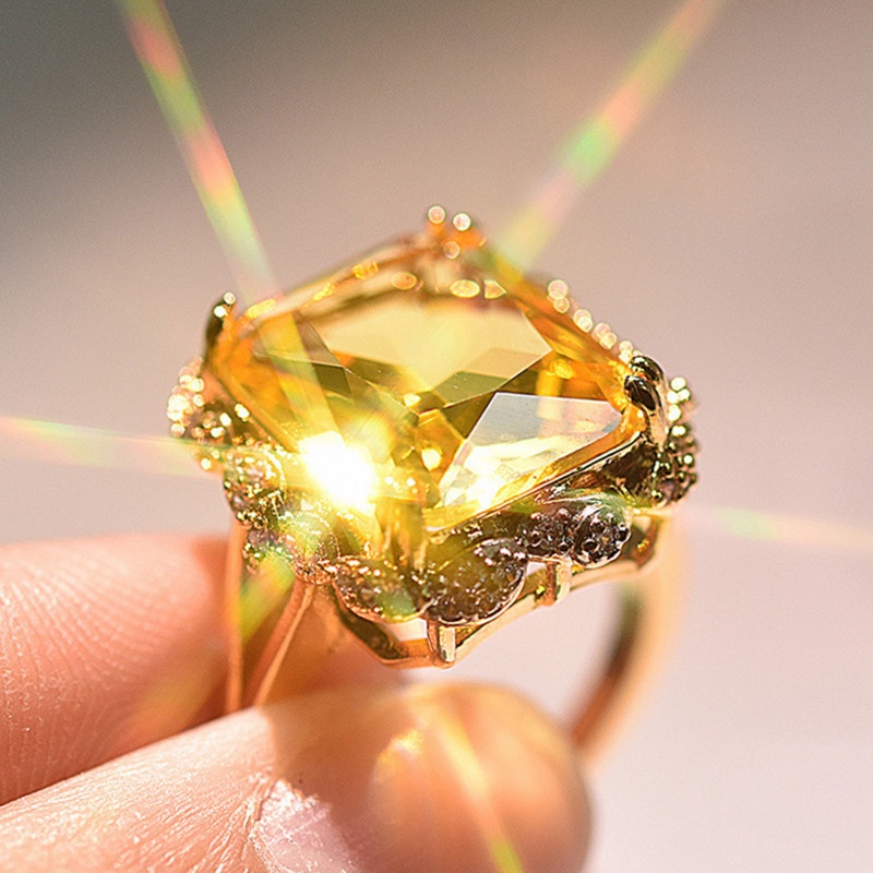 Nhẫn hợp kim mạ vàng đính đá thiết kế sang trọng dành cho nữ