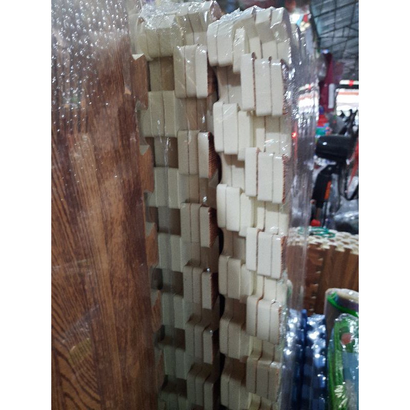 1 miếng thảm xốp vân gỗ kt60x60