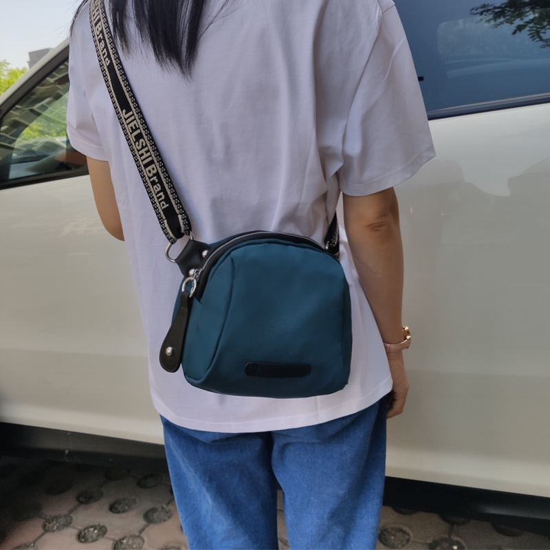 Túi Đeo Vai Mini Bằng Vải Nylon Phong Cách Cổ Điển Thời Trang Đơn Giản Cho Nữ