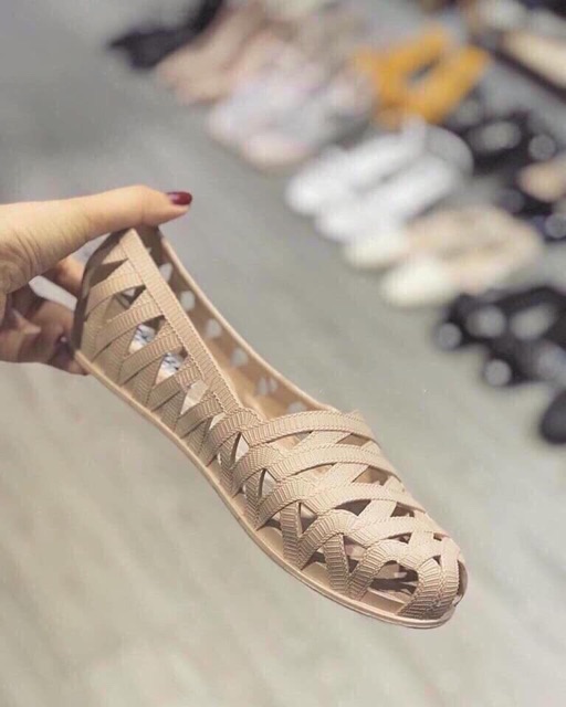 Giày bệt đan nhựa siêu HOT | BigBuy360 - bigbuy360.vn