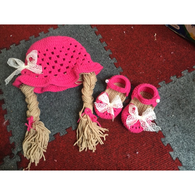set mũ và giày bé gái hanmade