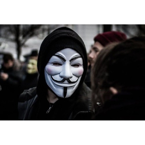 Mặt Nạ Hacker Trắng Có Đèn