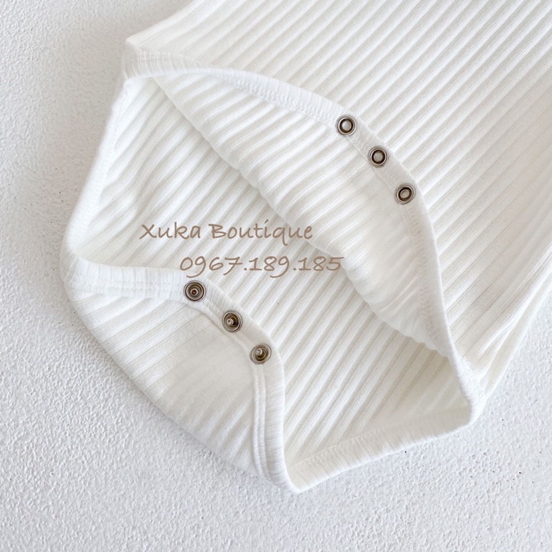 Bodysuit Dài Tay Cổ Tròn Sơ Sinh Đầy Tháng / Thôi Nôi - Xuka Boutique - Body Trắng Cổ Sen Cotton Cho Bé Gái