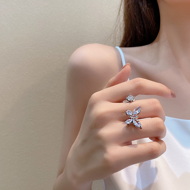Nhẫn đeo tay kim loại đính đá phong cách trẻ trung dành cho nữ