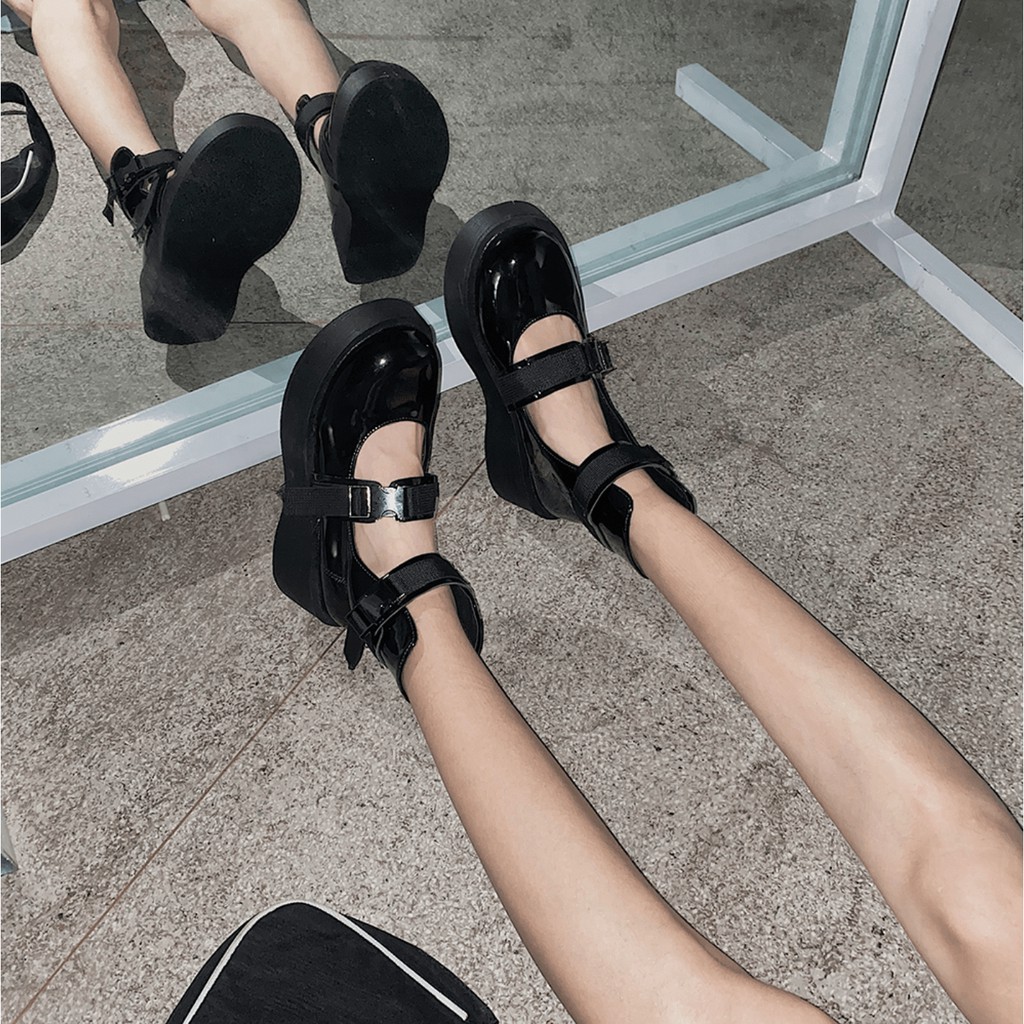 [Mã FASHIONGREEN15 giảm tới 30K đơn 99K] G8090 | GOTHIC BOOTS GIÀY CAO CỔ SANDAL CÀI KHUY PHONG CÁCH BẮC ÂU | BigBuy360 - bigbuy360.vn