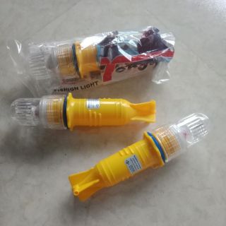 Đèn chớp đi biển