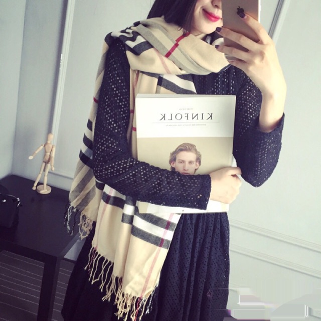 Khăn choàng cổ Burberry đẳng cấp