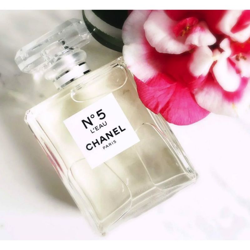 Nước Hoa Nữ Sang Trọng