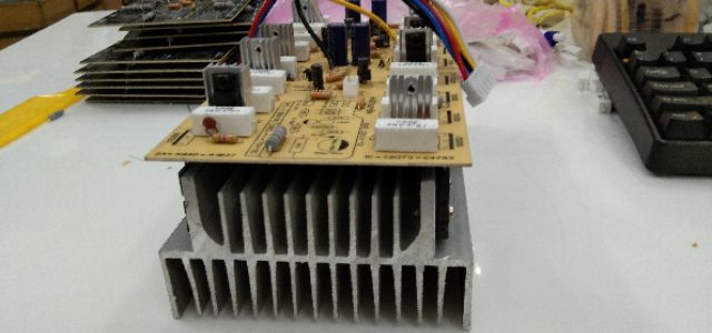 Cục công suất 16 sò 2 kênh 1200w