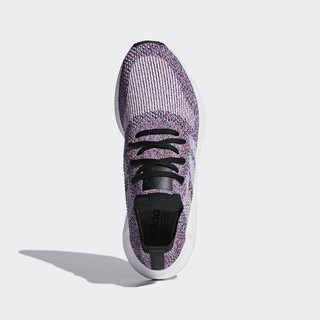 Giày thể thao Adidas