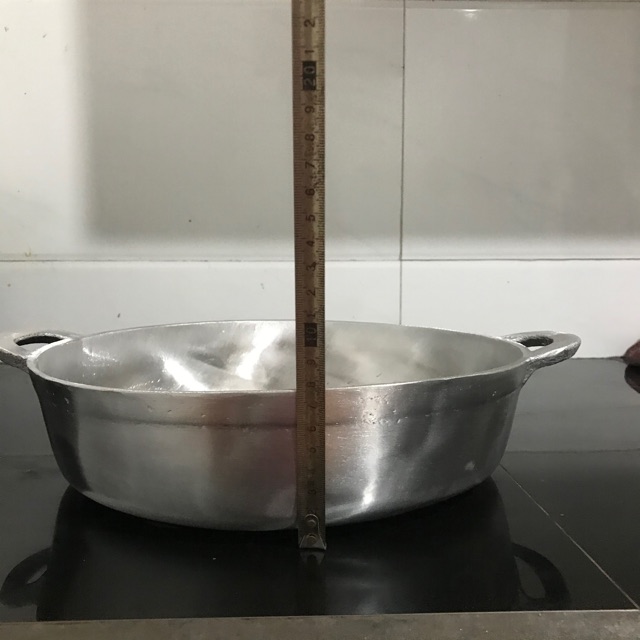 Chảo gang bằng 29 cm