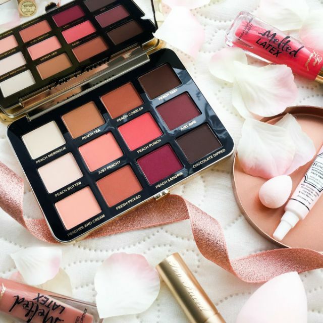 Bảng phấn mắt JUST PEACHY - Too Faced (tặng kèm ví đựng mỹ phẩm của hãng) | BigBuy360 - bigbuy360.vn