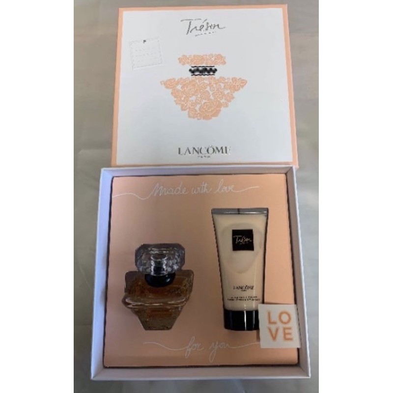 qua tặng 8/3 sét nước hoa lancome