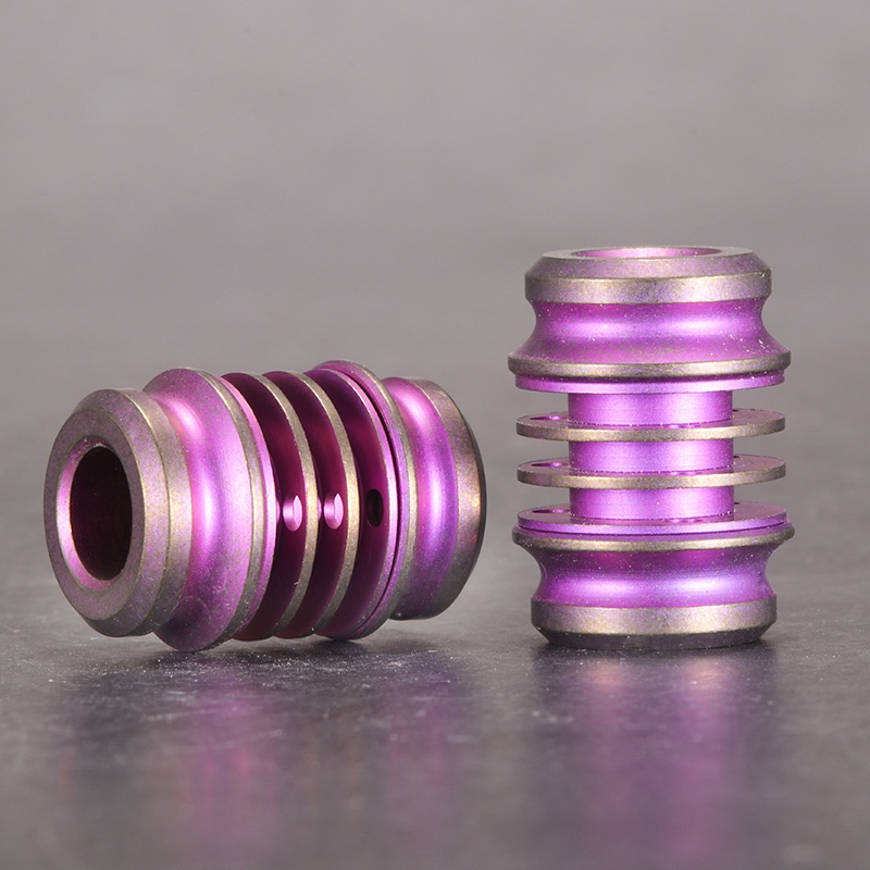 Mặt Dây Chuyền Hình Ống Gas Tritium Phát Sáng Trong Bóng Tối 15 Năm Bằng Hợp Kim Titan CNEDC