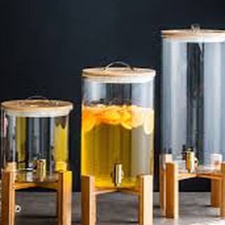 Bình thủy tinh đựng nước ép có vòi