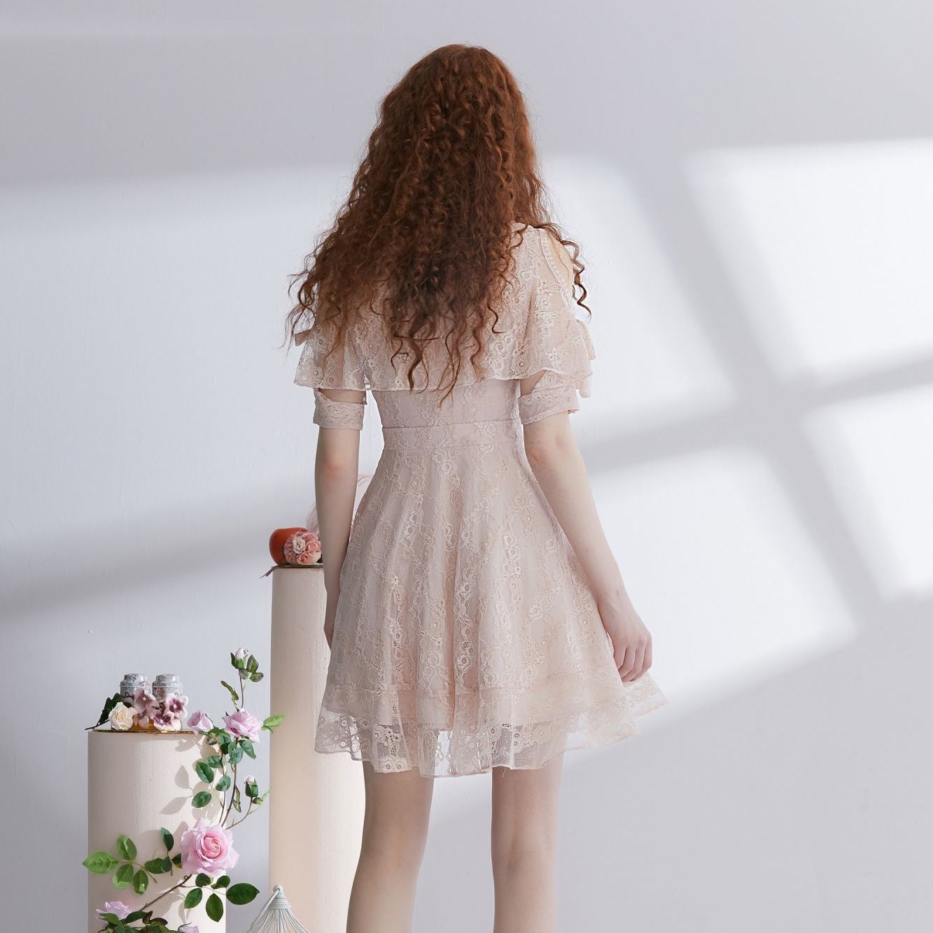 Alice2021Summer New Peter Pan Collar Slimming and Shoulder Hollow Lace Dress for Women Fitted Waist Sweet Princess Skirt | BigBuy360 - bigbuy360.vn