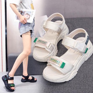 Quai Hậu, Sandal Đế cao 2 Màu Đen Trắng, thiết kế hiện đại, Phối đồ cực đẹp cực chất HOT🔥🔥🔥