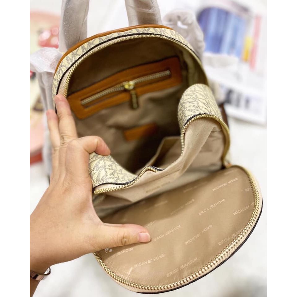 Ba lô 𝑴𝑲 xuất size 27 cm nhiều màu mới về đủ color